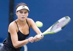 cirstea advances when zvonareva retires in pattaya