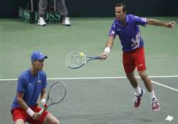 czechs beat italy 3 0 in davis cup reach quarters