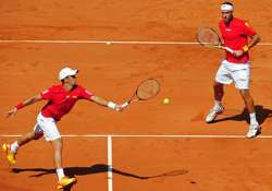 davis cup spain sweeps ukraine 5 0 in playoff