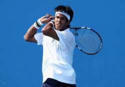 del potro s injury sends somdev into second round in dubai