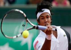 devvarman knocked out of wimbledon qualifiers