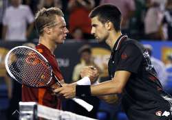 djokovic advances to australian open quarterfinals