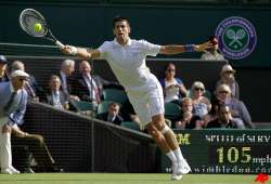 djokovic beats chardy to open wimbledon bid