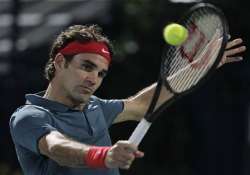 federer defeats djokovic in dubai semifinal