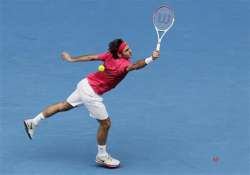 federer into fourth round at australian open