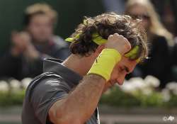 federer reaches 32nd consecutive grand slam qf