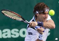 ferrer retains auckland atp title