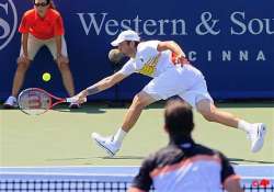 fish finally beats stepanek to reach quarterfinals