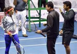 sania bhupathi beat paes navratilova in tennis masters