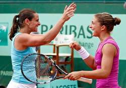 italians errani vinci to meet in us open quarters