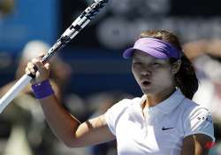 li na reaches her third australian open semis