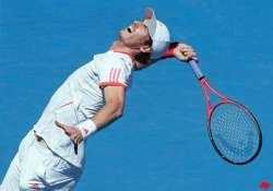 murray through to quarterfinals at australian open