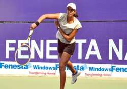 national tennis top seed shweta advances