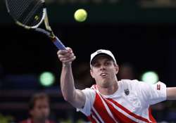 querrey uspets djokovic in paris masters