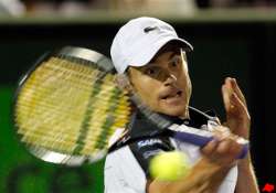 roddick upsets federer at key biscayne