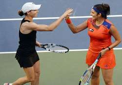 sania mirza and cara black storm into semi finals