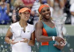 serena williams beats li na for sony open title