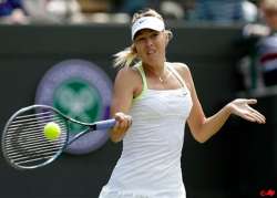 sharapova reaches forth round of wimbledon