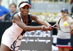 venus wins on return to grand slam tennis