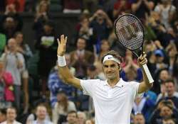 wimbledon roger federer easily advances to 3rd round