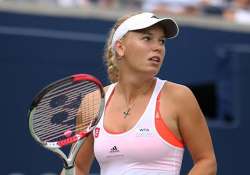 wozniacki stephens reach 2nd round at new haven