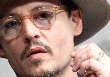 Johnny Depp's engagement ring too big for Amber Heard | Hollywood ...