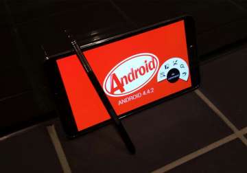 android 4.4 kitkat starts rolling out to galaxy note 3