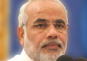 announcement of lifting cotton export ban is cheating says modi