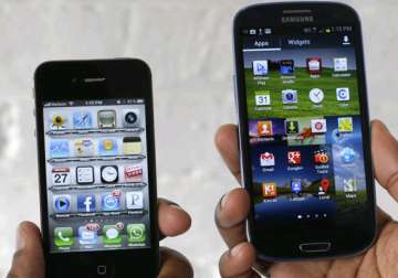 another apple samsung skirmish heads to court