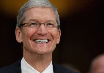 apple ceo tim cook dares to be different from steve jobs