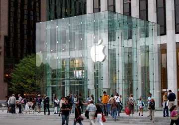 apple expected to expand selection of iphones