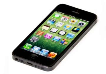 apple offering free battery replacement for select iphone 5 units