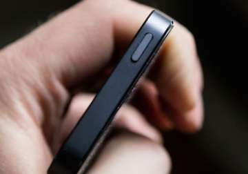 apple to replace broken iphone 5 sleep/wake buttons for free