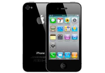 apple re launches dated iphone 4 in india for rs 22 900