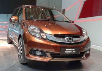 auto expo 2014 honda unveils mobilio mpv