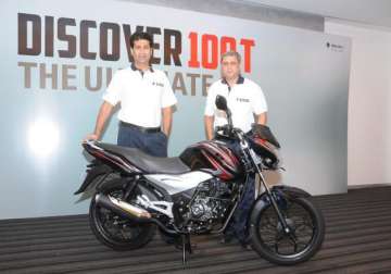 bajaj auto eyes discover 100t bike exports