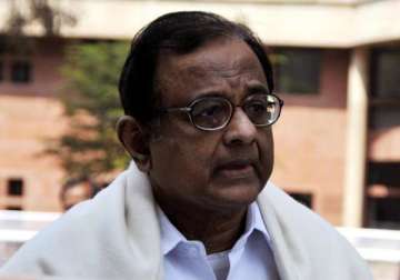 banks in india should aim for 20 percent growth says chidambaram