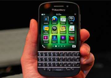 blackberry q10 up for pre orders in india