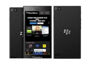 blackberry z3 low cost touchscreen phone launched in jakarta