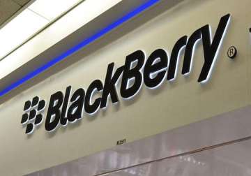 no plans to shut handset unit blackberry