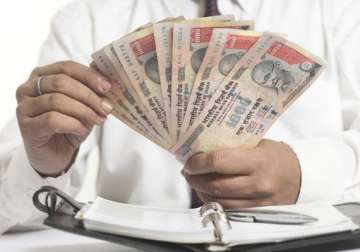 cabinet clears hiking dearness allowance to 100 from existing 90