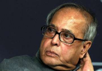 centre trying to build consensus on retail fdi says pranab