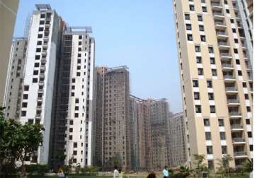 consumer forum asks unitech to pay rs 6.6 lakhs