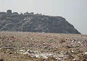delhi hc seeks status report on acquisition of sites for landfill