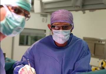 indian doctor uses google glass to telecast live surgery on internet watch video