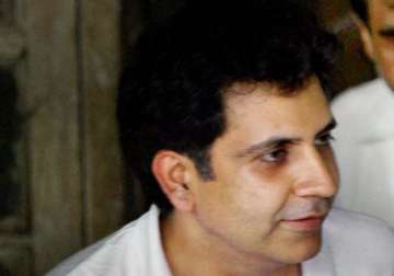 ed questions unitech md sanjay chandra on rs 230 cr transfer