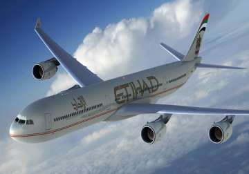 etihad announces incentives for students flying abroad