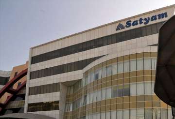 five satyam fraud accused granted bail by sc
