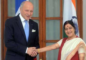 france confident of 20 bn rafale deal as fabius arrives in india
