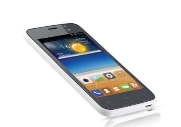 gionee pioneer p2s launched at rs 6 499